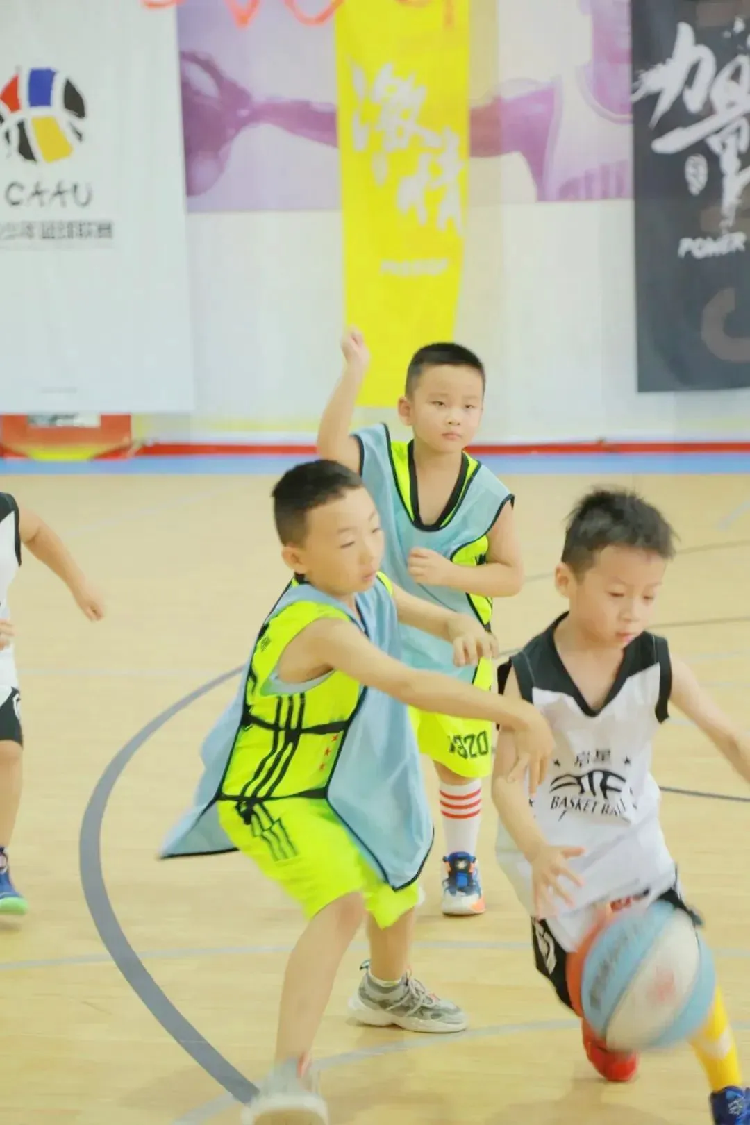 为什么封闭训练是提高篮球水平的有效途径_0